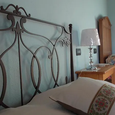 Pibitzoi Bed & Breakfast 3*